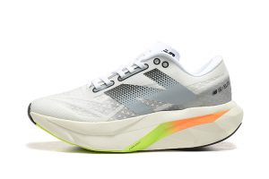 New Balance FuelCell Rebel V4